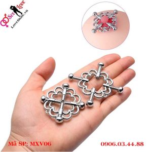 Sex toy vú hình cánh hoa bằng thép không gỉ