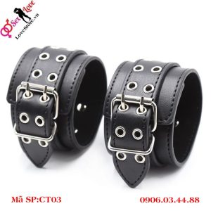Còng tay da đen sang trọng 2 lỗ khóa
